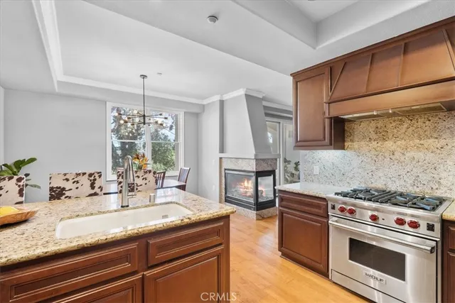 $1,024,999 | 401 Bernard Street, Unit 202, Costa Mesa, CA 92627