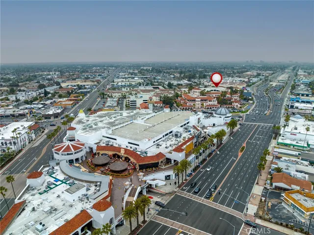 $1,024,999 | 401 Bernard Street, Unit 202, Costa Mesa, CA 92627