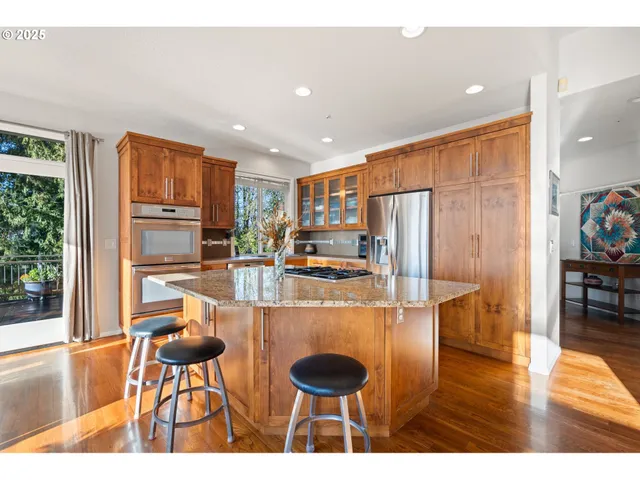 $980,000 | 12449 Southwest 55th Place, Portland, OR 97219