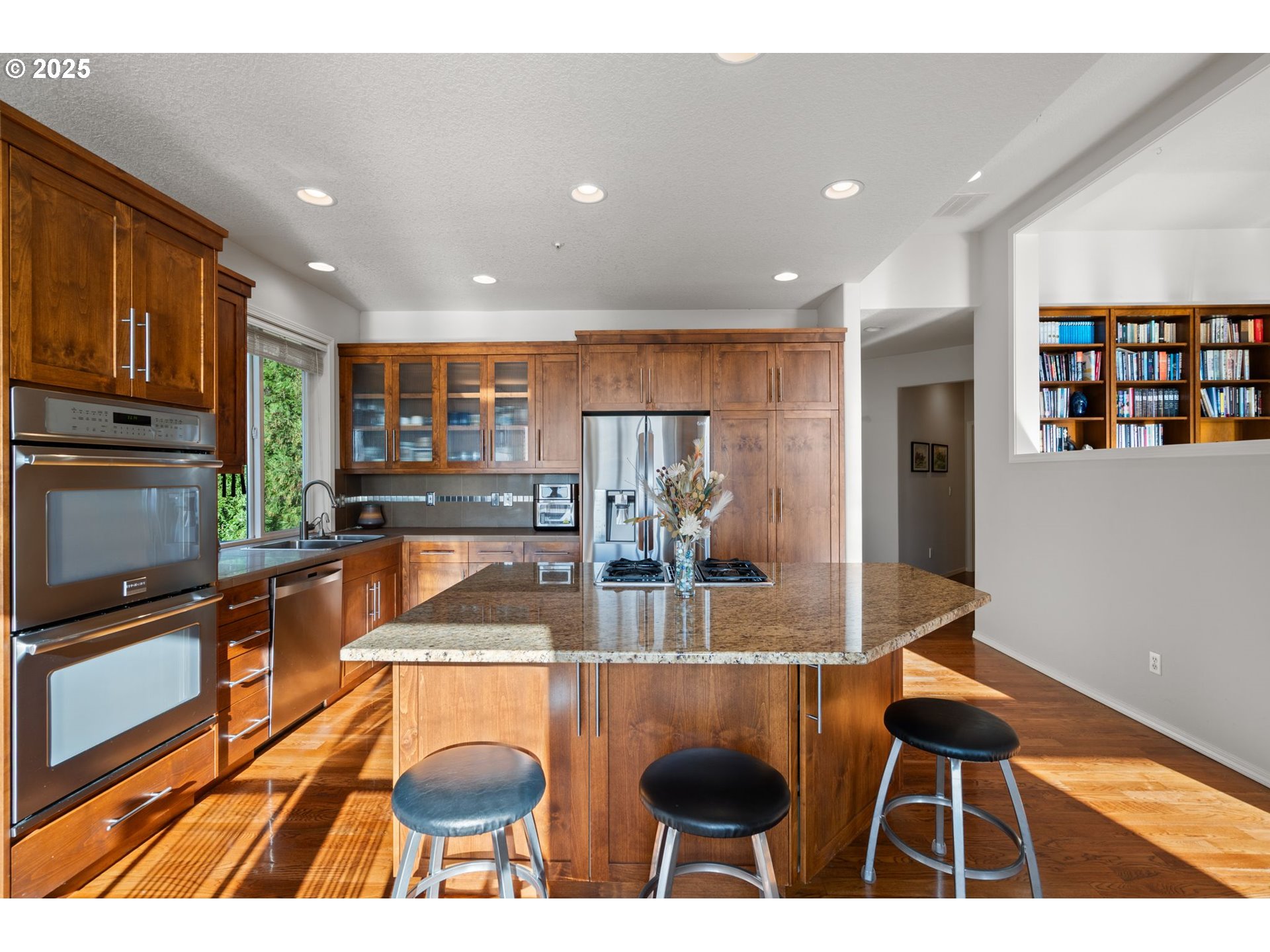 12449 Southwest 55th Place Portland, OR 97219 - Photo 17 of 48