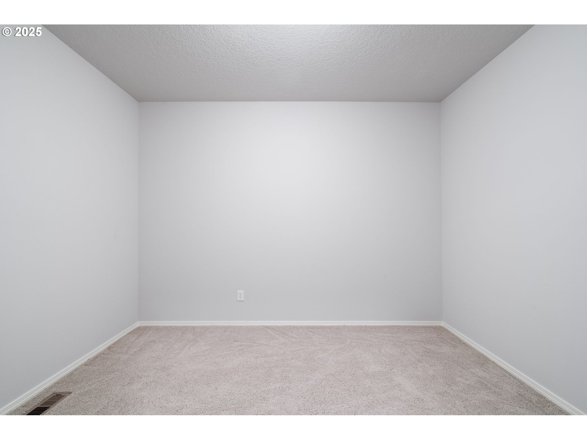 12449 Southwest 55th Place Portland, OR 97219 - Photo 46 of 48