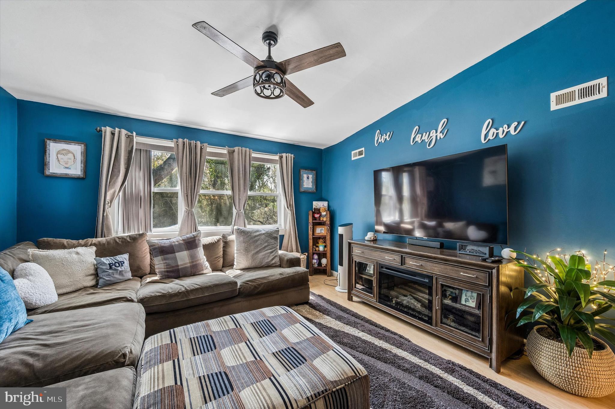 1012 Windsor Road Collingdale, PA 19023 - Photo 13 of 25