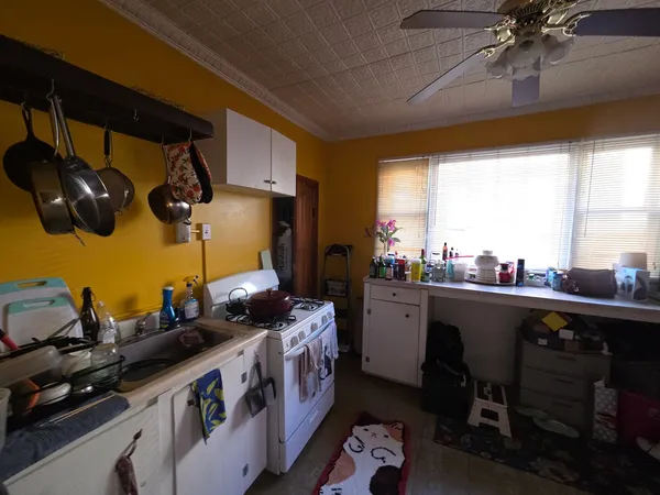 $675,000 | 2310 North Hoyne Avenue, Chicago, IL 60647
