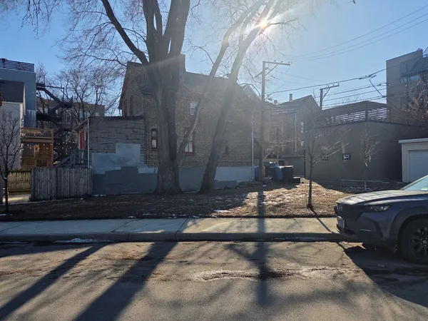 $675,000 | 2310 North Hoyne Avenue, Chicago, IL 60647