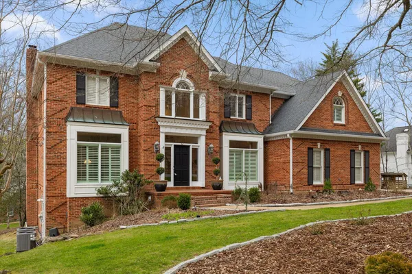 $1,199,000 | 40 Cool Spring Road, Signal Mountain, TN 37377