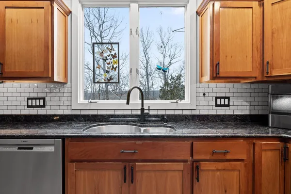 $1,199,000 | 40 Cool Spring Road, Signal Mountain, TN 37377