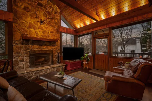 $1,199,000 | 40 Cool Spring Road, Signal Mountain, TN 37377