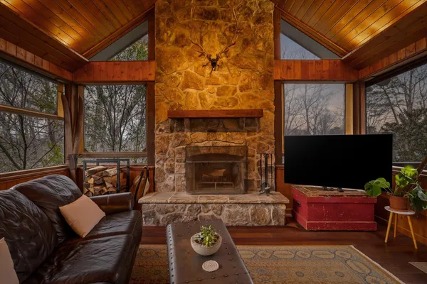 $1,199,000 | 40 Cool Spring Road, Signal Mountain, TN 37377