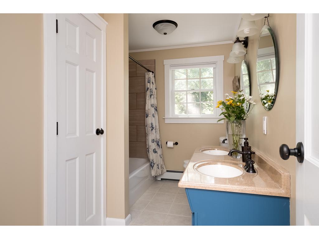111 Adlington Road Eliot, ME 03903 - Photo 15 of 36