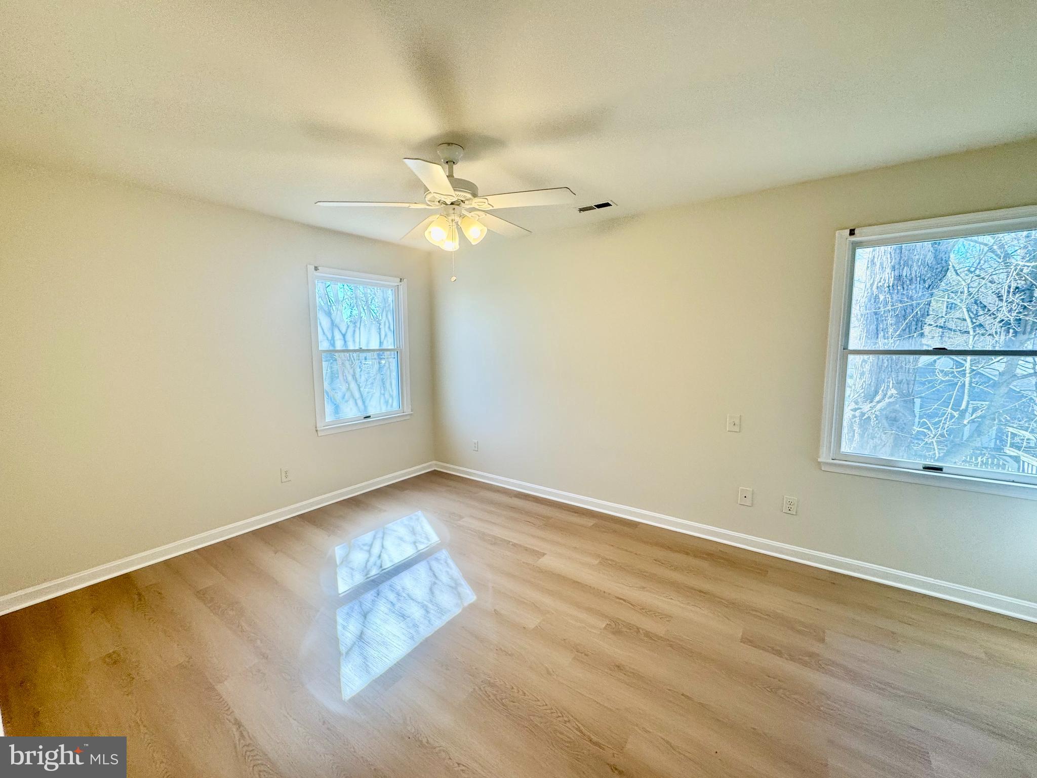 1193 Maple Avenue Shady Side, MD 20764 - Photo 11 of 28 Primary bedroom