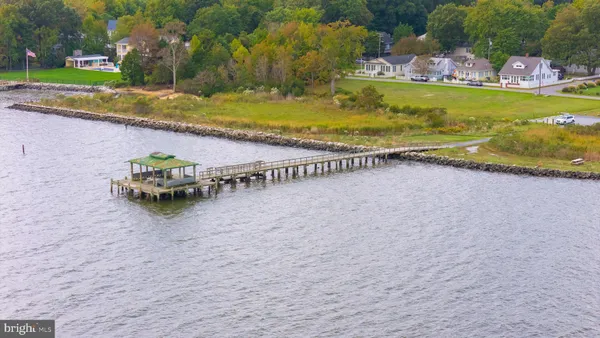 $2,250 | 1193 Maple Avenue, Shady Side, MD 20764