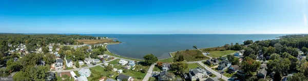 $2,250 | 1193 Maple Avenue, Shady Side, MD 20764