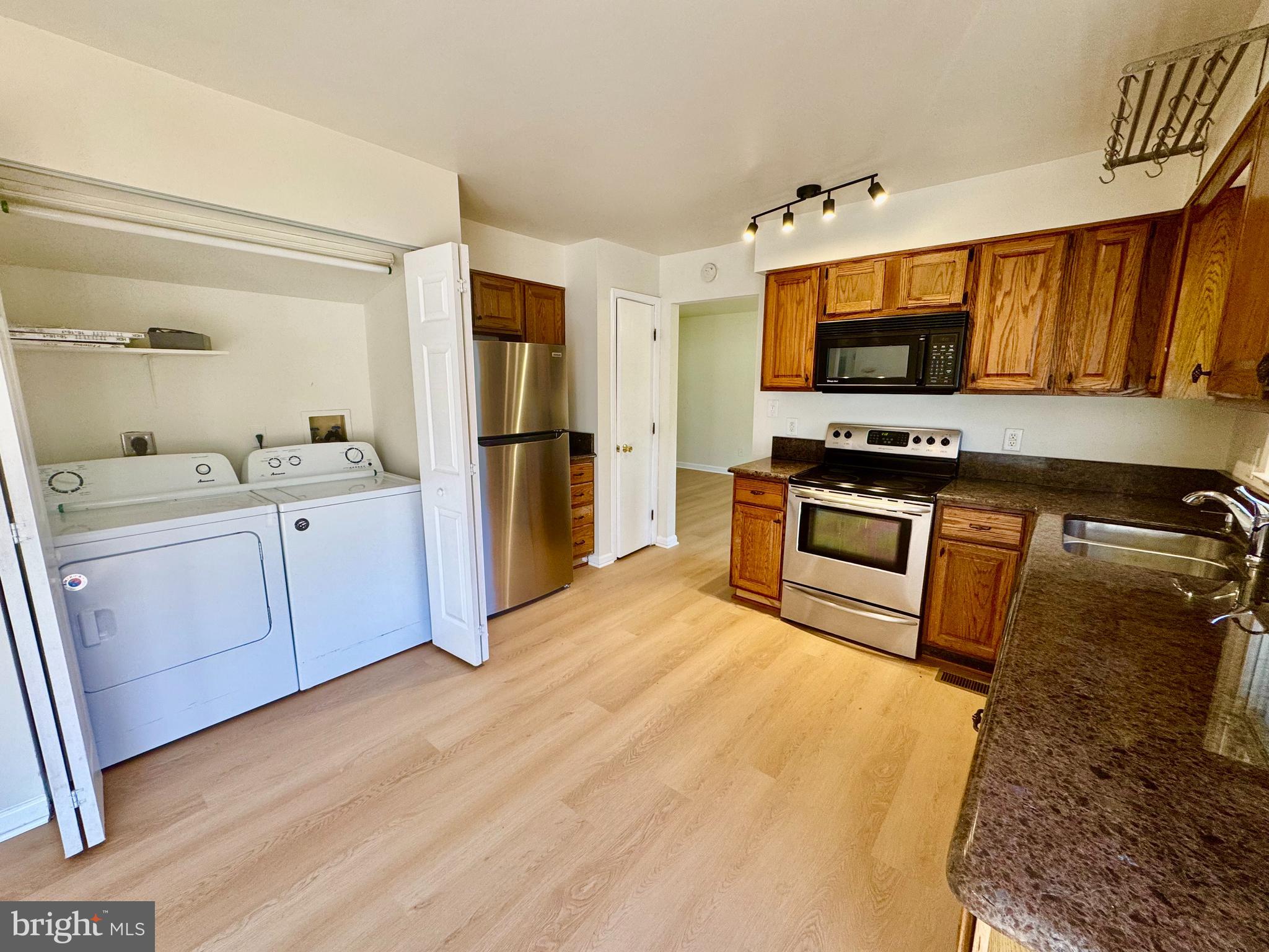 1193 Maple Avenue Shady Side, MD 20764 - Photo 6 of 28 Kitchen