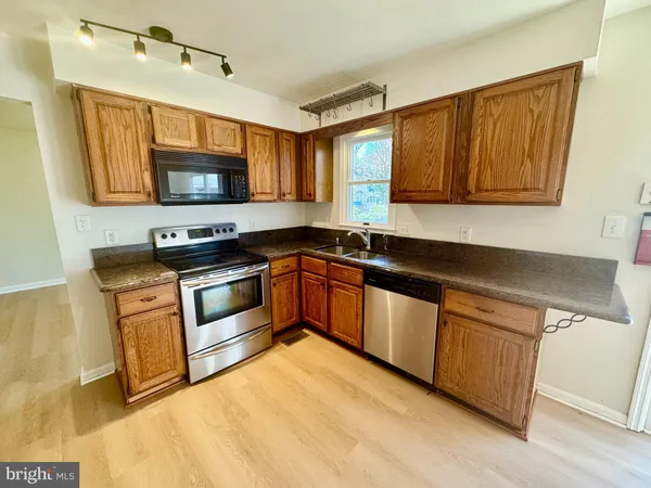 $2,250 | 1193 Maple Avenue, Shady Side, MD 20764