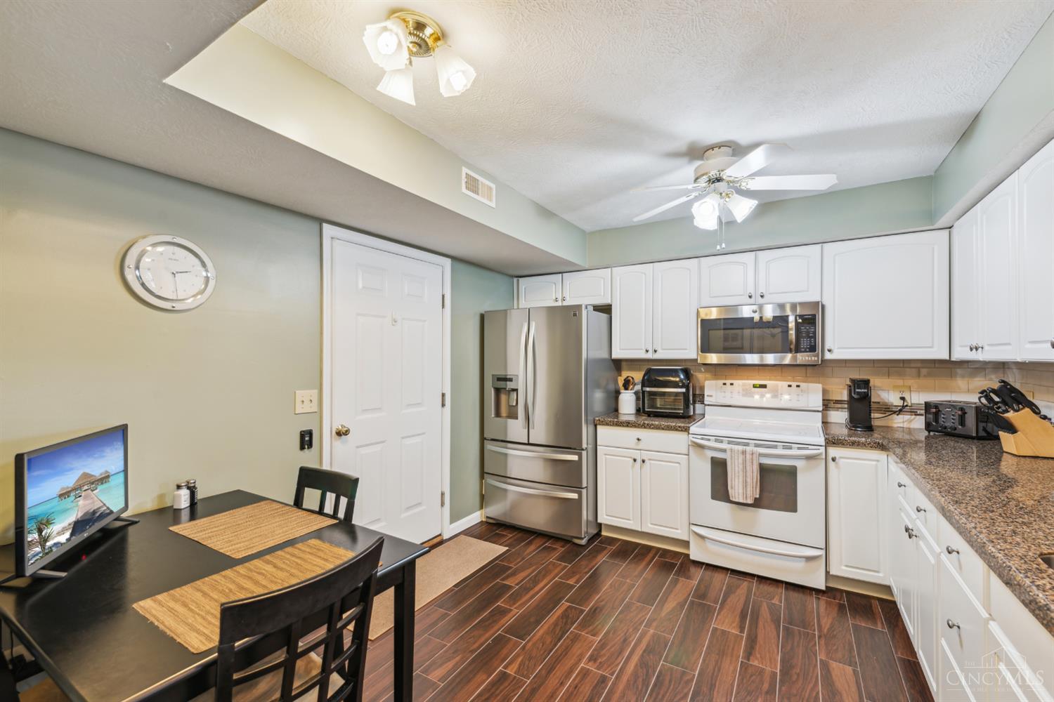 815 Neeb Road, Unit 2 Cincinnati, OH 45233 - Photo 6 of 36 Gallery Image 6