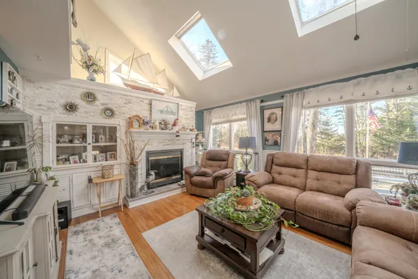 $699,000 | 12 Country Lane, South Thomaston, ME 04858