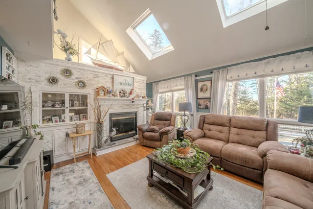 $699,000 | 12 Country Lane, South Thomaston, ME 04858