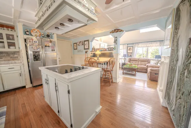 $699,000 | 12 Country Lane, South Thomaston, ME 04858