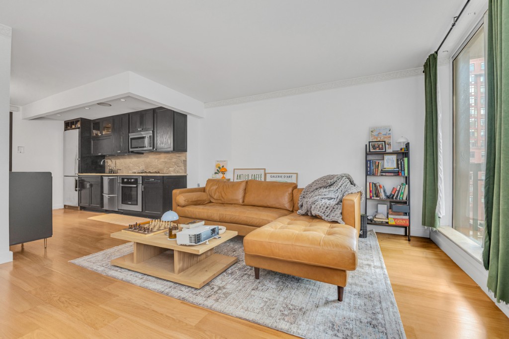 333 Rector Place, Unit 502 Manhattan, NY 10280 - Photo 7 of 31 Photo 7