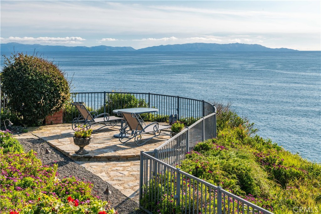 Coastal Luxury with views of Catalina Island