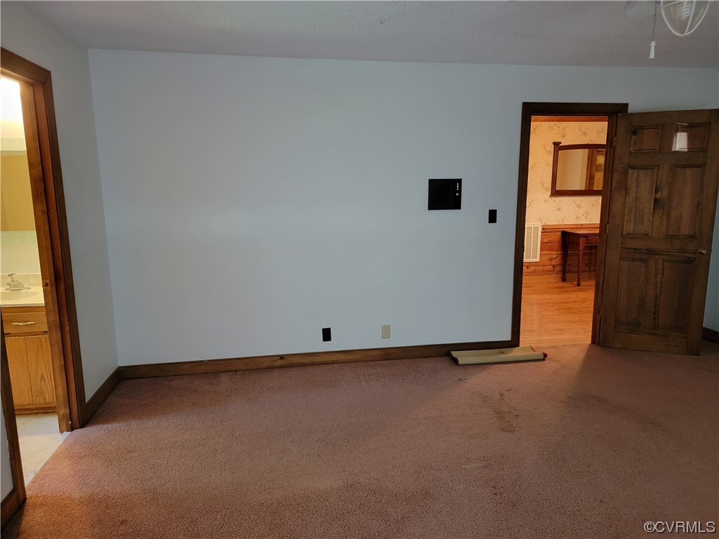 2120 Quaker Road Quinton, VA 23141 - Photo 14 of 48 Gallery Image 14