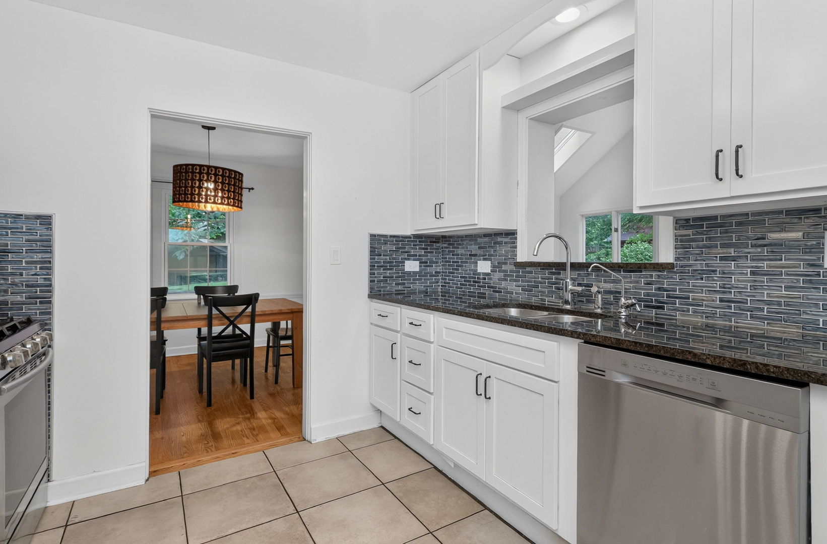 14 Walnut Road Glen Ellyn, IL 60137 - Photo 8 of 27