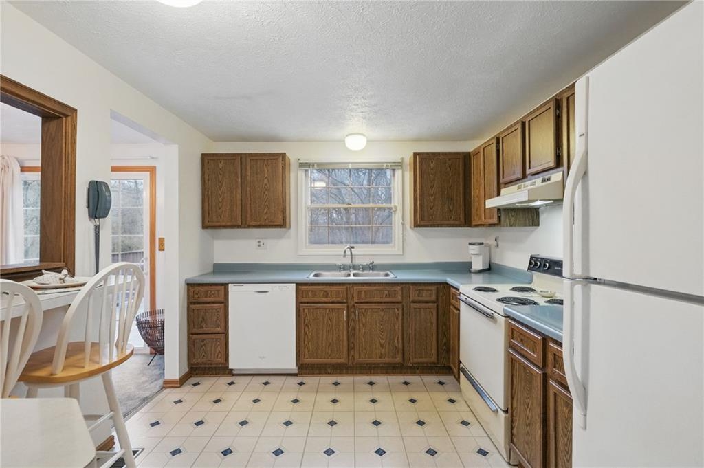 122 Clarette Road Pittsburgh, PA 15237 - Photo 14 of 38 Gallery Image 14