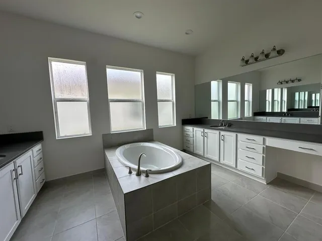 $5,500 | 32240 Mahogany Valley Drive, Wesley Chapel, FL 33543