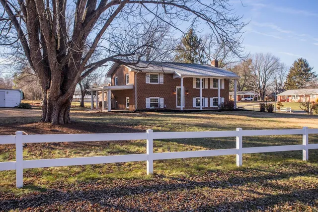 $489,000 | 12 Essex Road, Grottoes, VA 24441