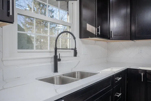 $489,000 | 12 Essex Road, Grottoes, VA 24441