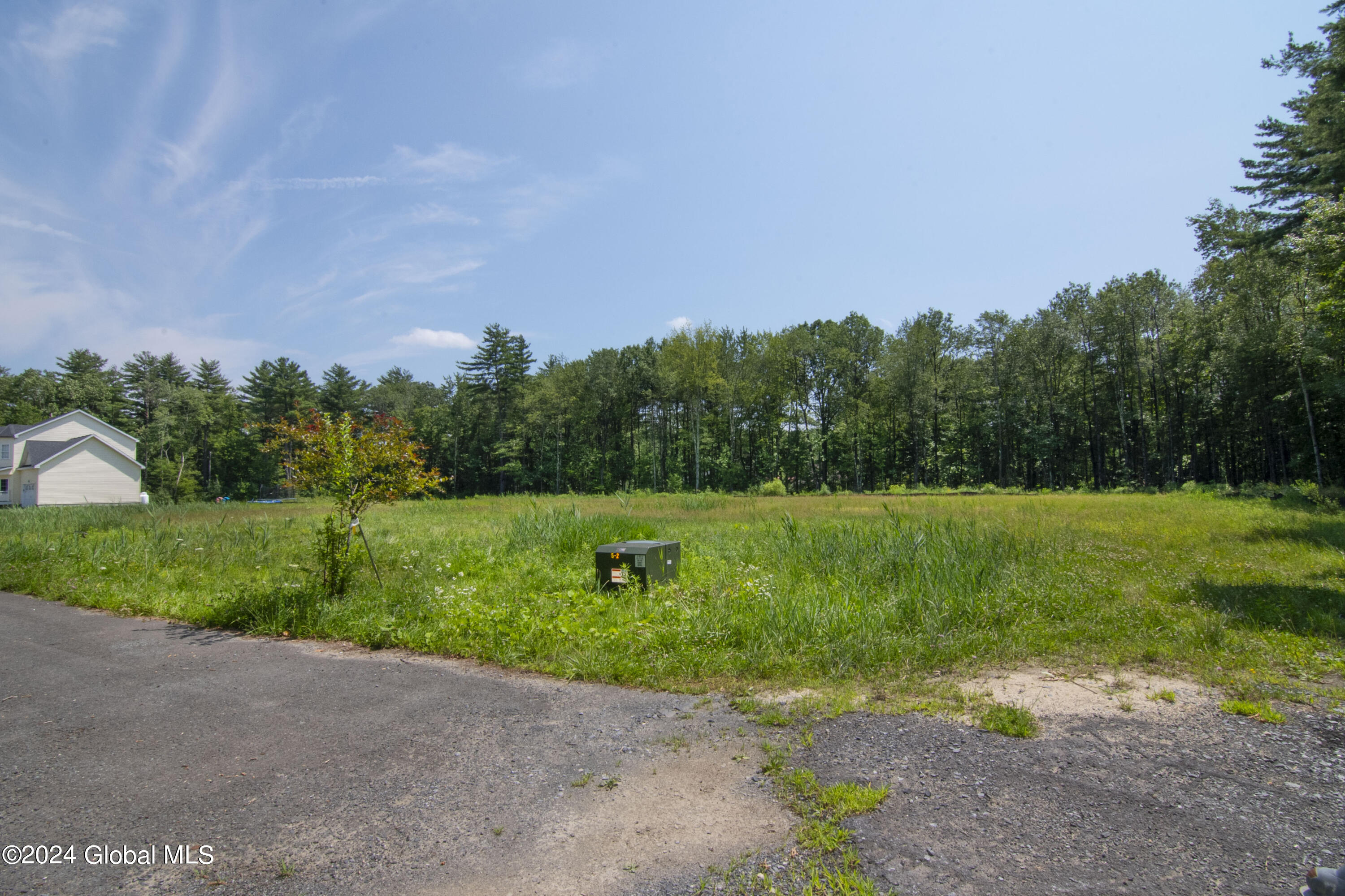 24 Locust Road Malta, NY 12020 - Photo 16 of 20 CRG_3313