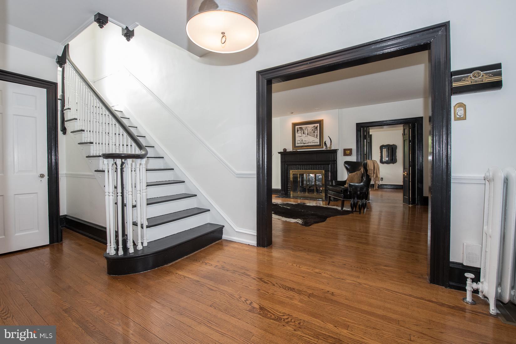 518 Hilaire Road Wayne, PA 19087 - Photo 3 of 33 Foyer