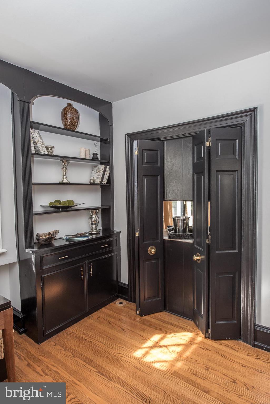 518 Hilaire Road Wayne, PA 19087 - Photo 8 of 33 Dry Bar Pass Through