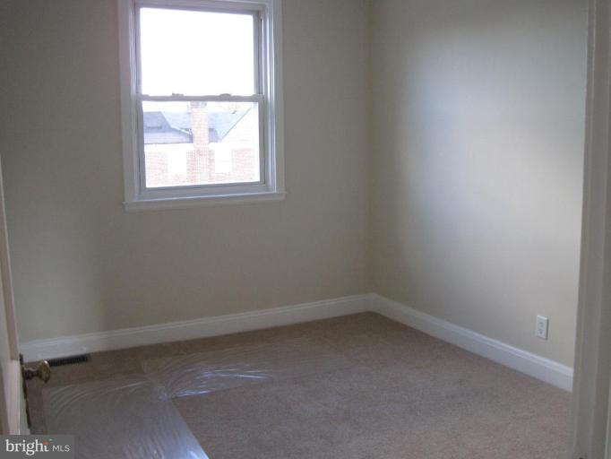 419 Academy Road Catonsville, MD 21228 - Photo 17 of 20 Bedroom #3