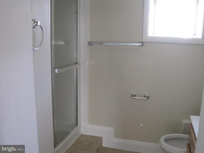 419 Academy Road Catonsville, MD 21228 - Photo 19 of 20 Bath #3