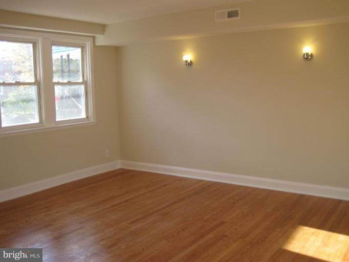 419 Academy Road Catonsville, MD 21228 - Photo 6 of 20 Living Room #2