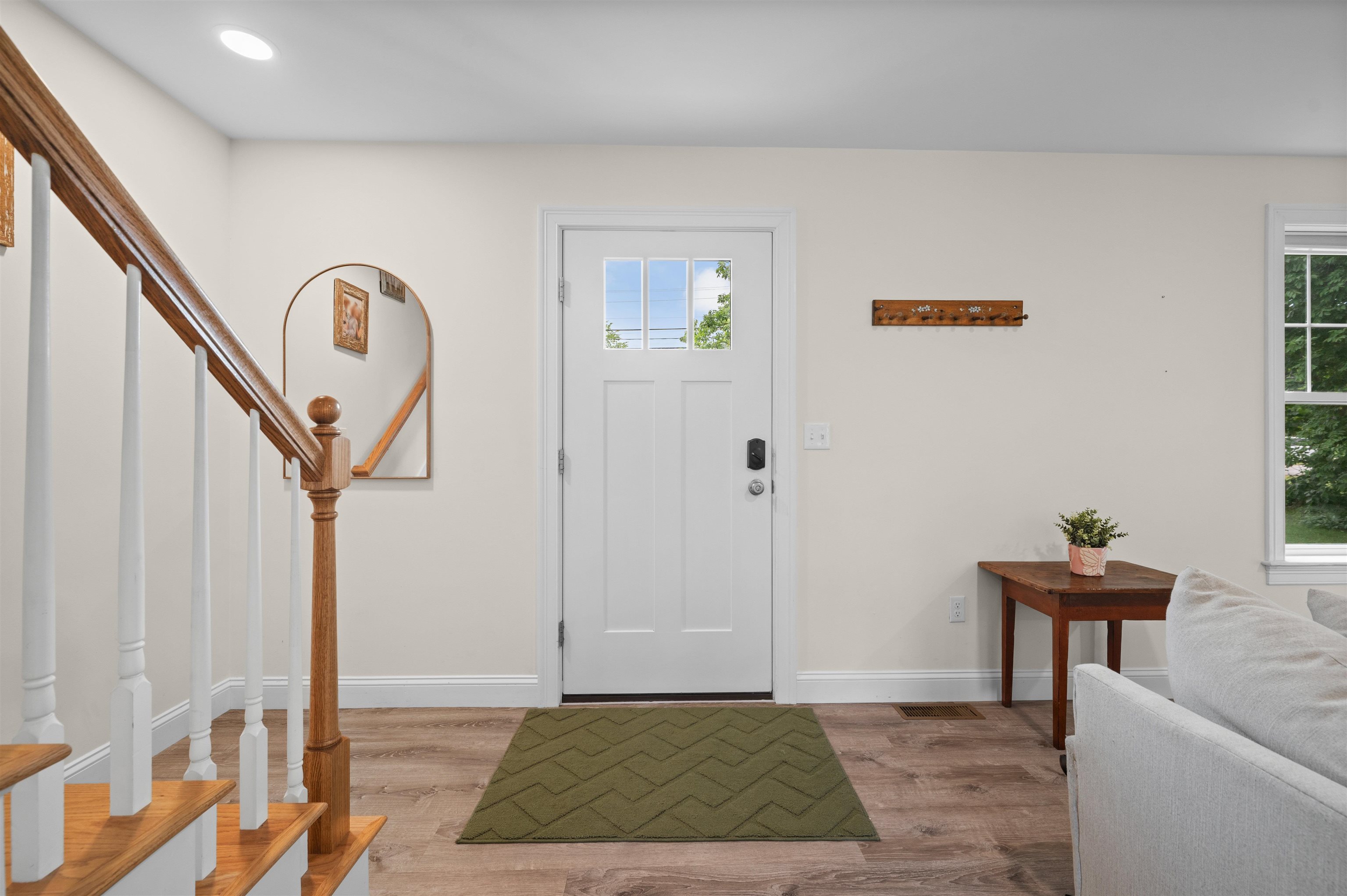 7 Hampton Road, Unit 2 Exeter, NH 03833 - Photo 4 of 31