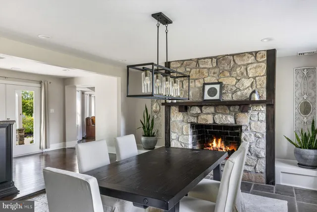 $1,099,000 | 4981 New Road, New Hope, PA 18938