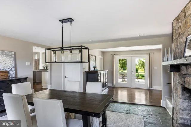 $1,099,000 | 4981 New Road, New Hope, PA 18938