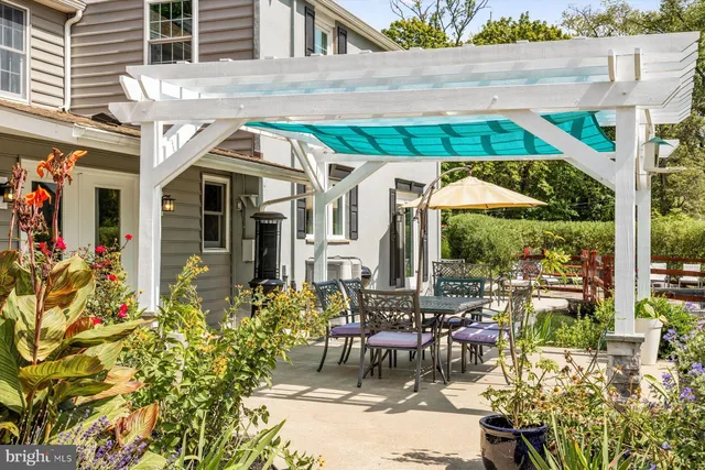 $1,099,000 | 4981 New Road, New Hope, PA 18938