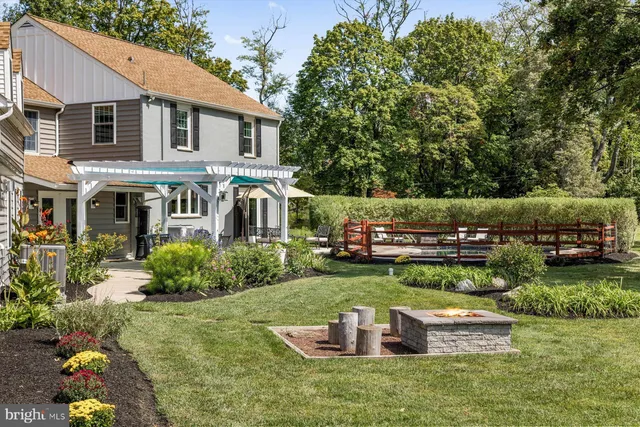 $1,099,000 | 4981 New Road, New Hope, PA 18938