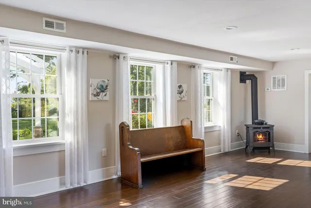 $1,099,000 | 4981 New Road, New Hope, PA 18938