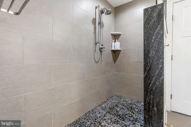 $1,099,000 | 4981 New Road, New Hope, PA 18938