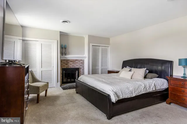 $1,099,000 | 4981 New Road, New Hope, PA 18938