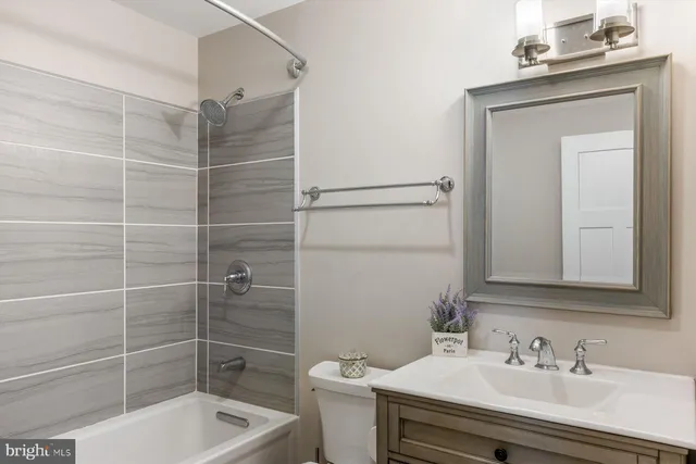 $1,099,000 | 4981 New Road, New Hope, PA 18938