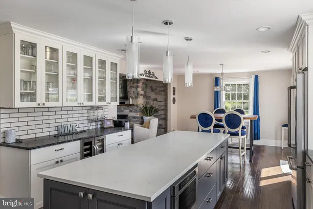 $1,099,000 | 4981 New Road, New Hope, PA 18938