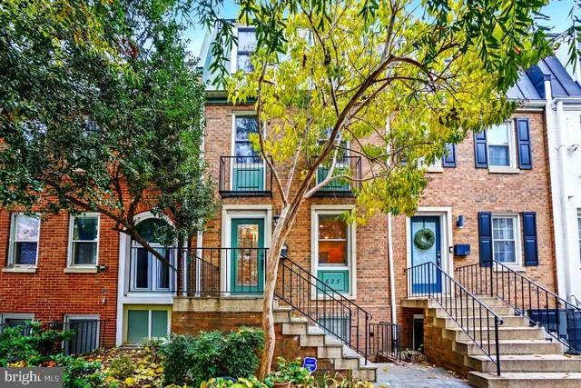 $1,215,000 | 623 I Street Southwest, Washington, DC 20024