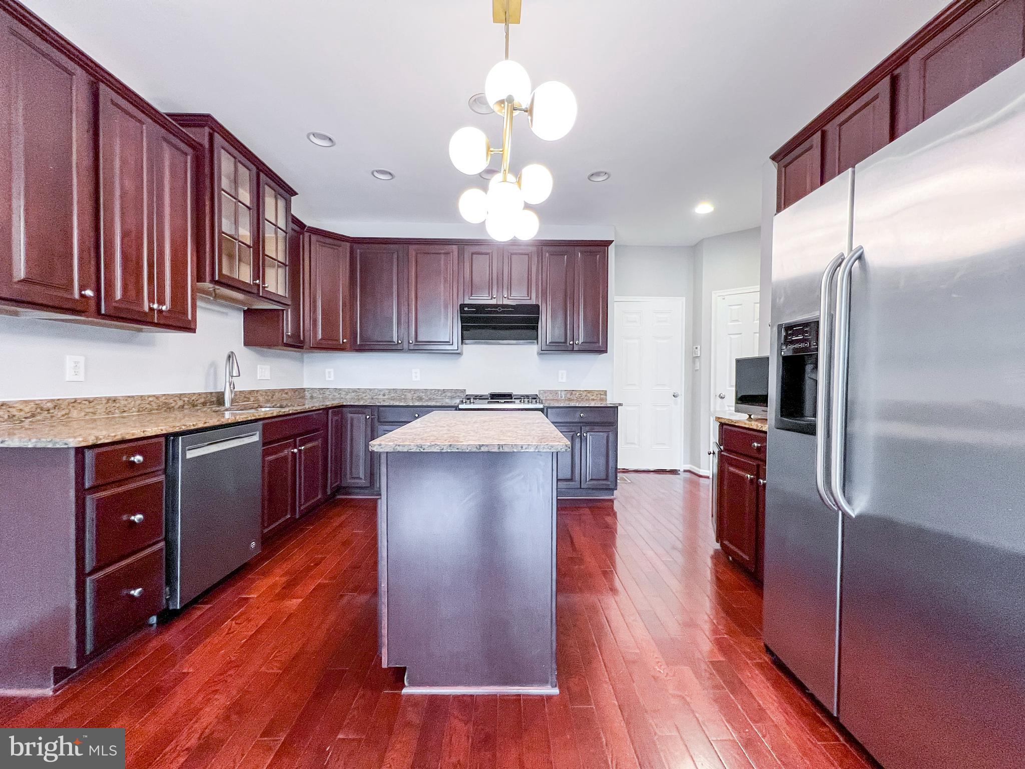 3909 Beeker Mill Place Chantilly, VA 20151 - Photo 24 of 82