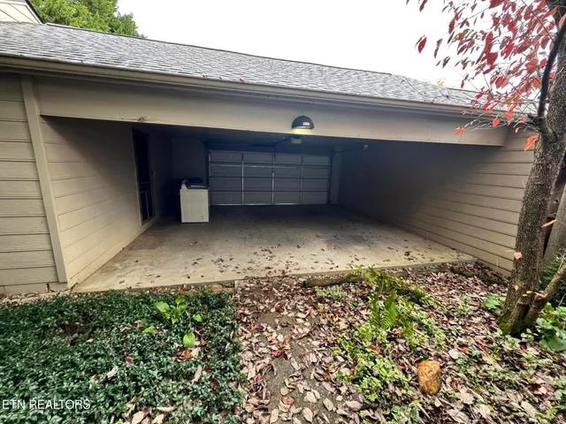 $374,900 | 8734 Wimbledon Drive, Knoxville, TN 37923