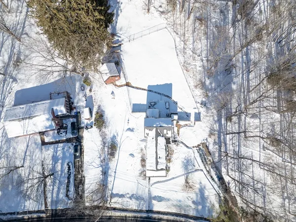 $3,800 | 268 Wood Street, Hopkinton, MA 01748